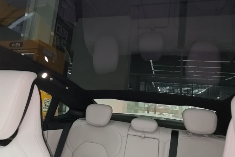 MI SU7 2025 car image #18
