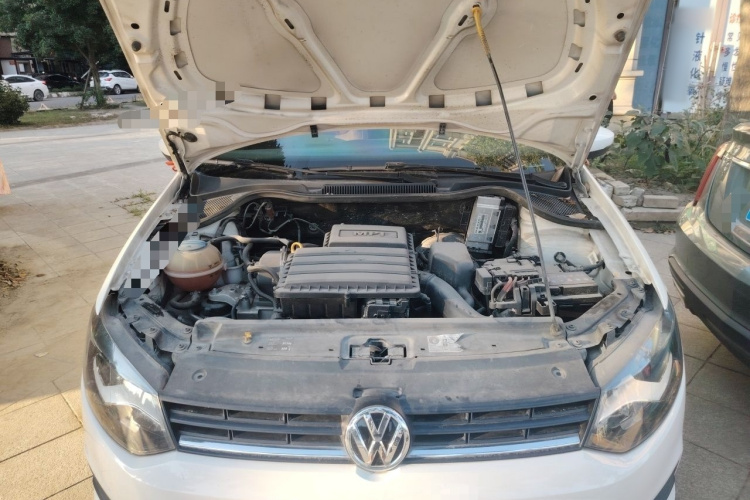 Volkswagen Polo 2016 car image #22