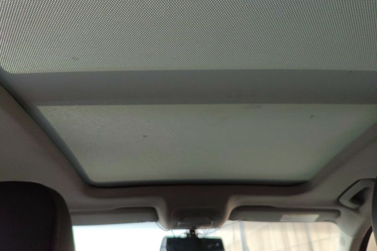 Audi Q3 2018 car image #20
