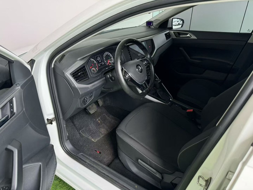 Volkswagen Polo 2020 car image #3