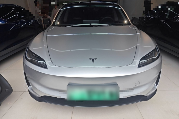 Tesla Model 3 2024 car image #3