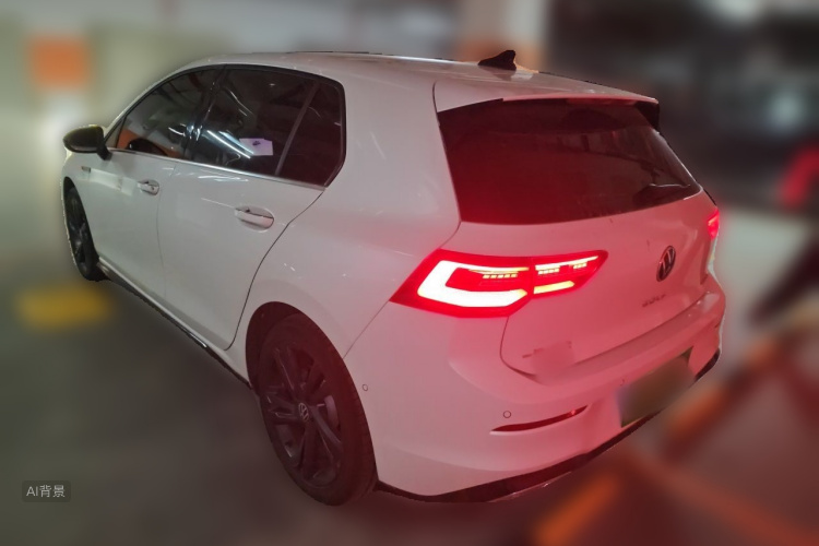 Volkswagen Golf 2022 car image #5