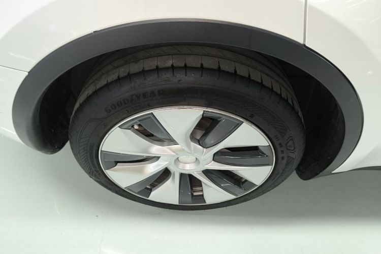 Tesla Model Y 2021 #3 Tesla Model Y 2021 car image #3