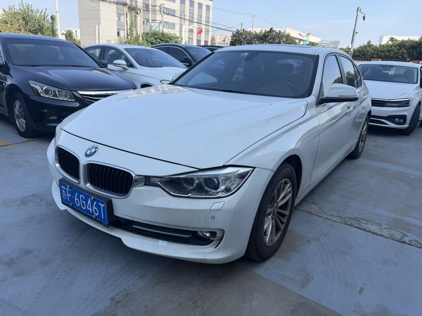BMW 3 Series 2014 BMW 3 Series 2014 car image