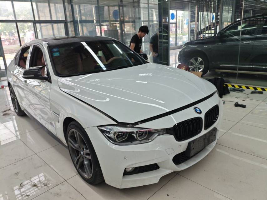 BMW 3 Series 2017 #4 BMW 3 Series 2017 car image #4
