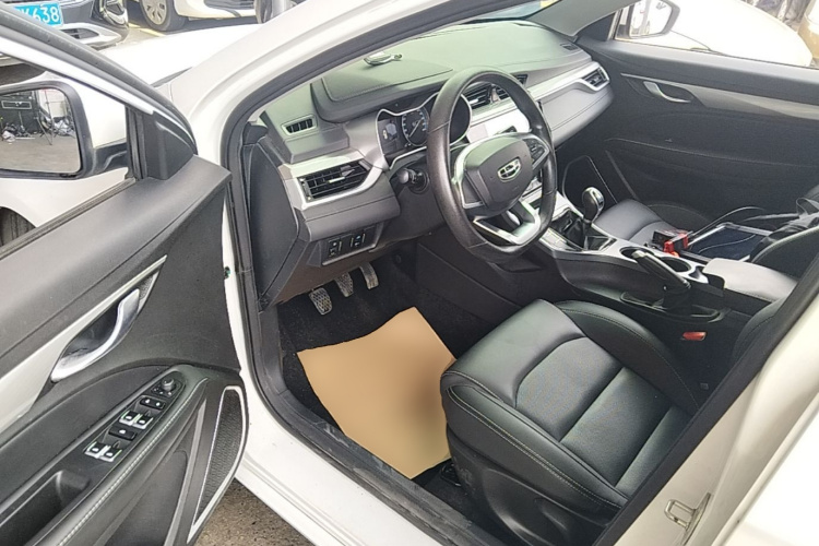GEELY Emgrand 2020 #16 GEELY Emgrand 2020 car image #16