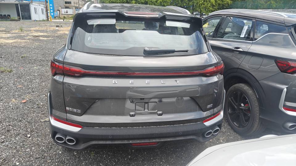 GEELY Coolray 2026 car image #11
