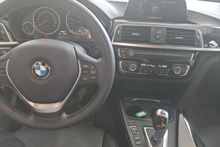 BMW 3 Series GT 2019 #11 BMW 3 Series GT 2019 car image #11