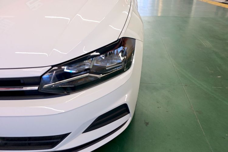 Volkswagen Polo 2020 car image #23