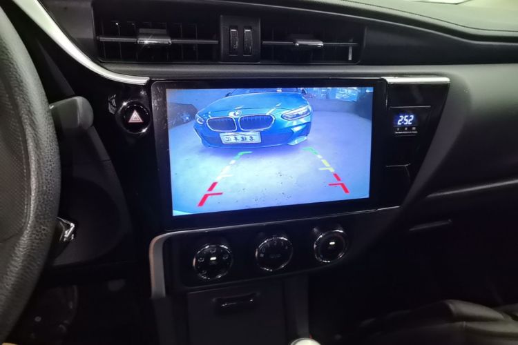 Toyota Corolla 2019 #13 Toyota Corolla 2019 car image #13
