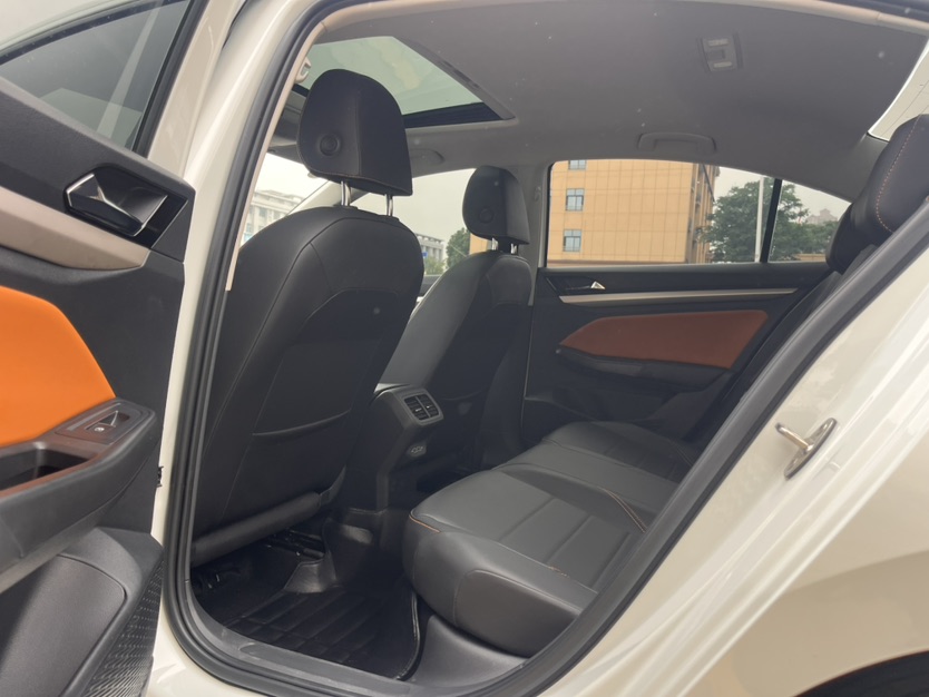 Volkswagen Bora 2023 car image #5