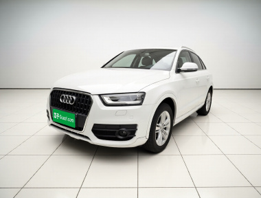 Audi Q3 2015 Audi Q3 2015 immagine di auto
