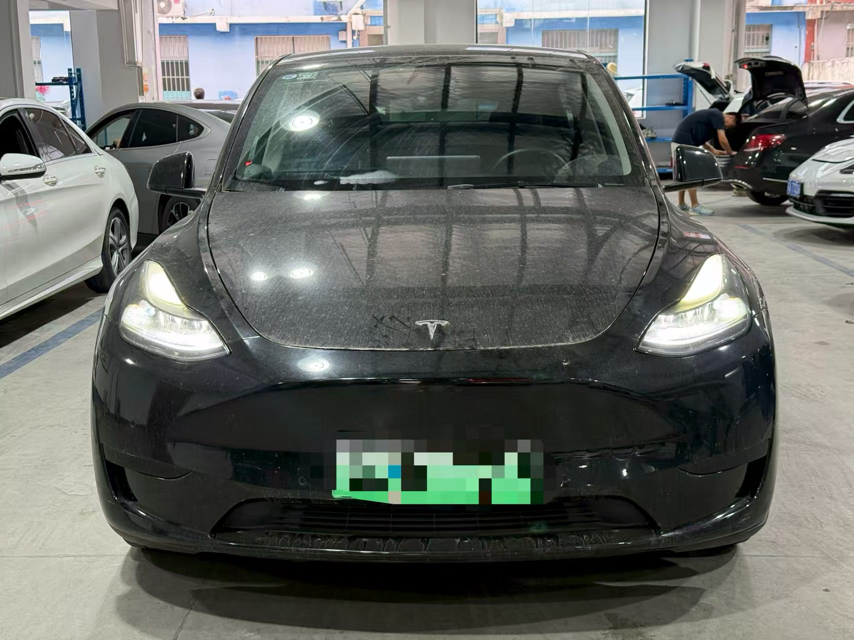 Tesla Model Y 2022 car image #2