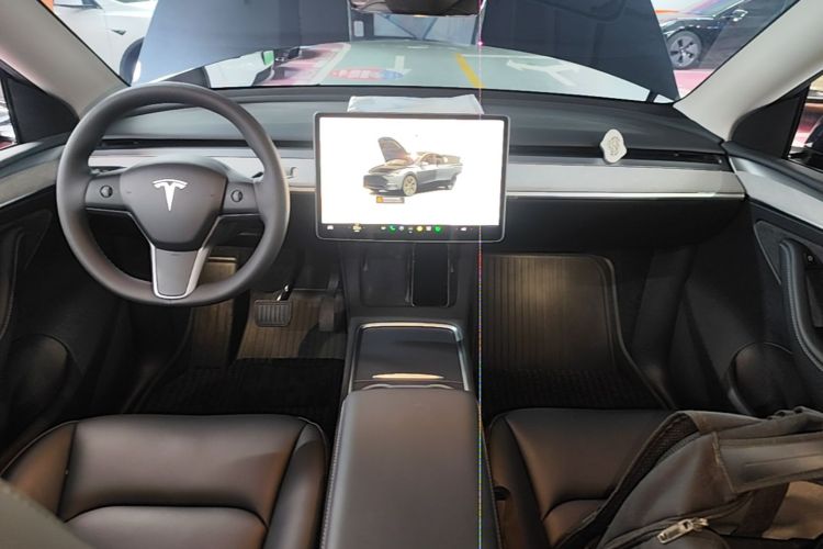 Tesla Model Y 2024 #10 Tesla Model Y 2024 car image #10