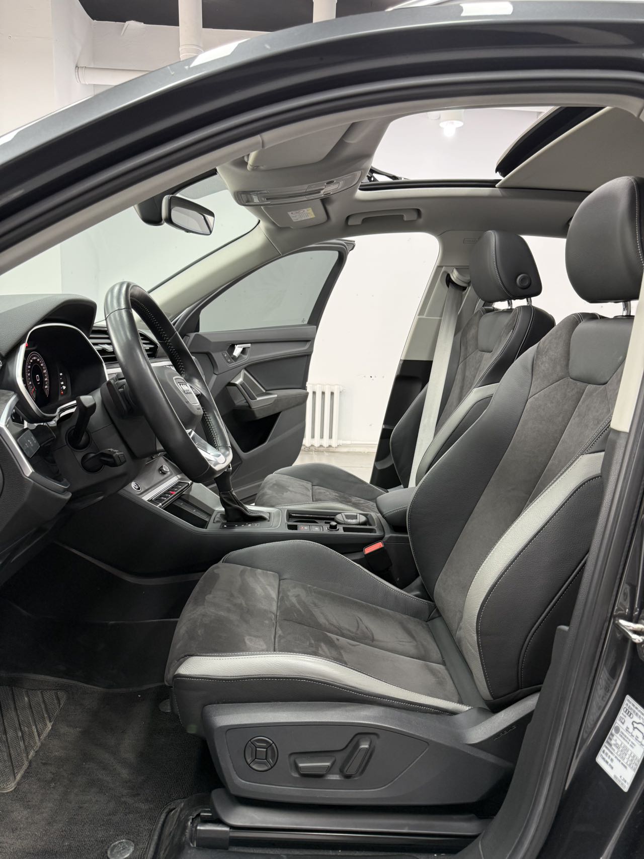 2022 car image #4