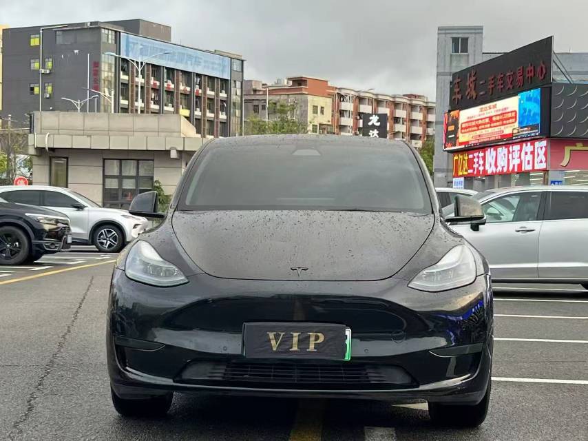 Tesla Model Y 2023 #4 Tesla Model Y 2023 car image #4