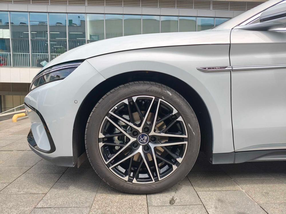 BYD Han 2025 immagine di auto #9