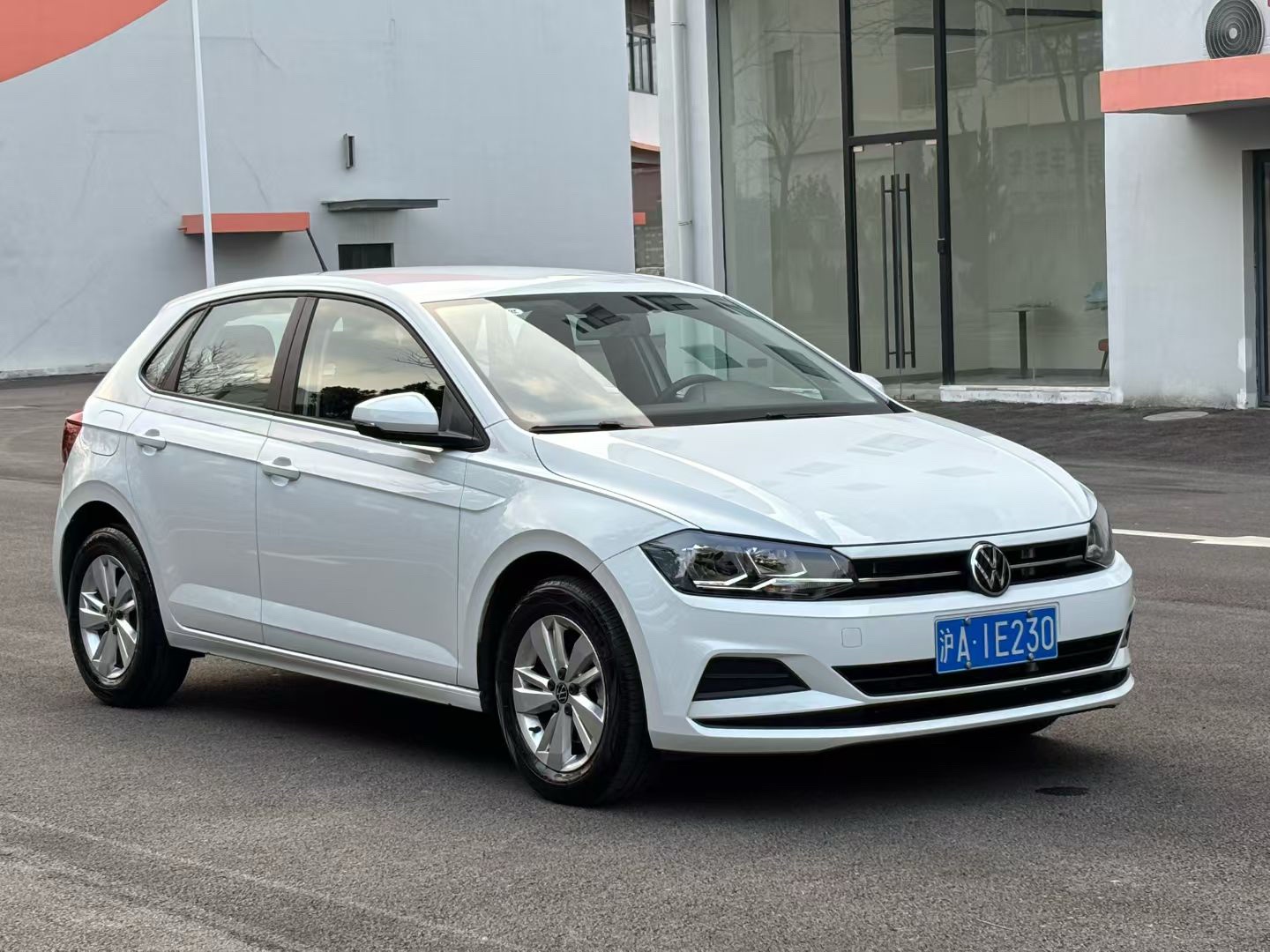 Volkswagen Polo 2023 car image #3