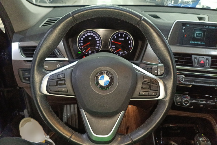 BMW X1 2018 #11 BMW X1 2018 car image #11