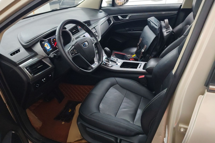 GEELY Emgrand GS 2016 car image #15