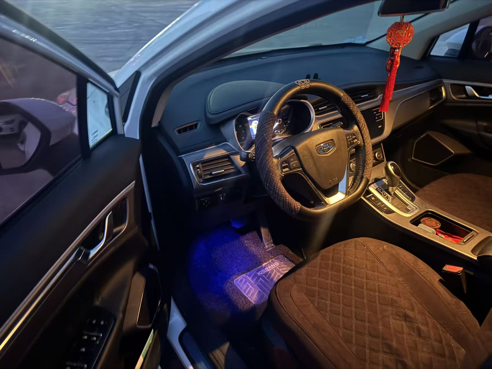 GEELY Emgrand GS 2018 car image #2