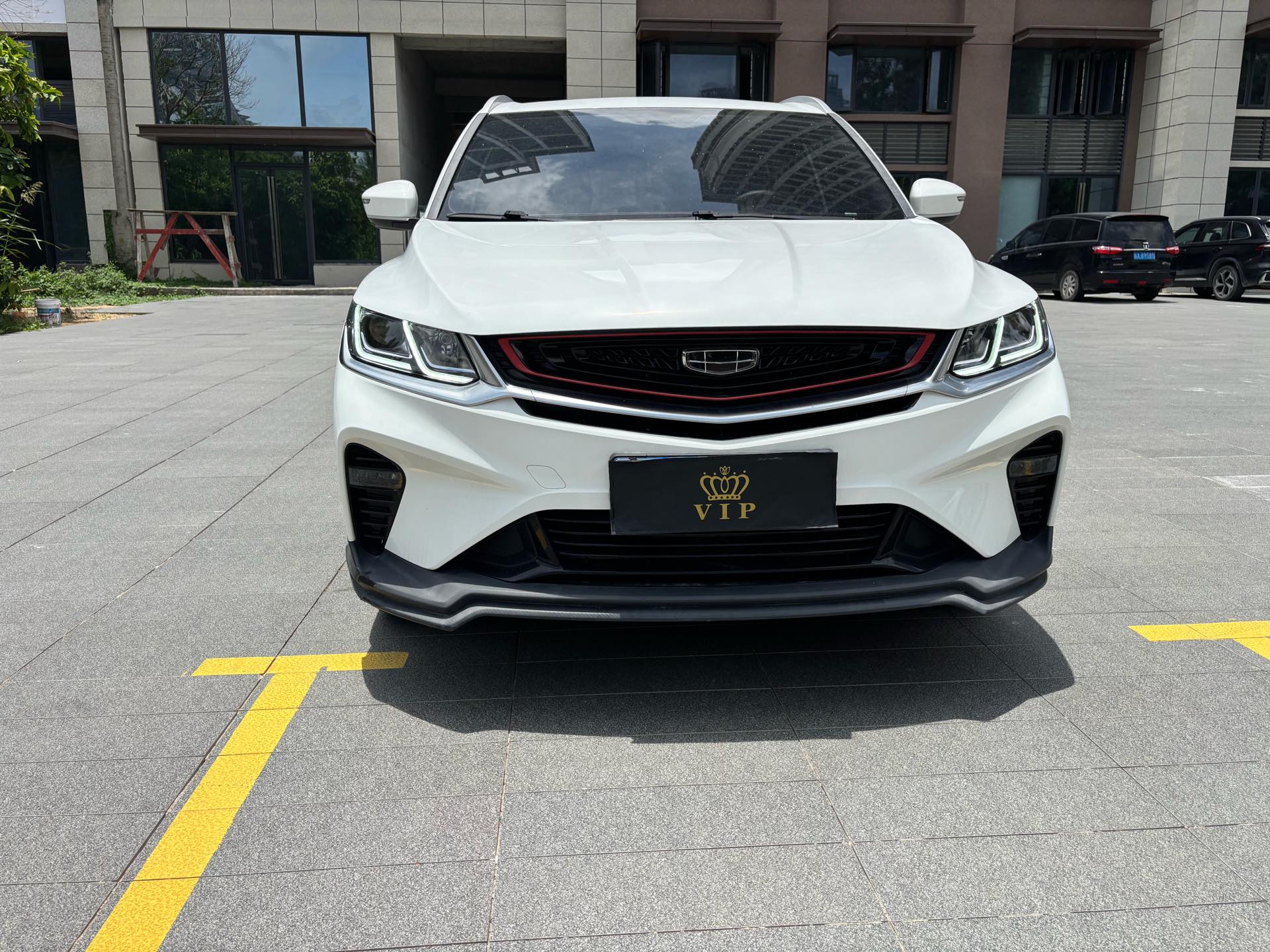 GEELY Coolray 2021 car image #3