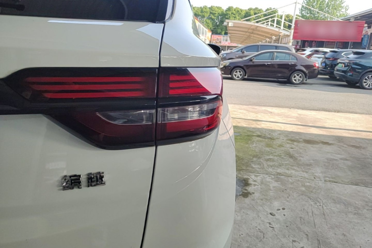 GEELY Coolray 2022 immagine di auto #8