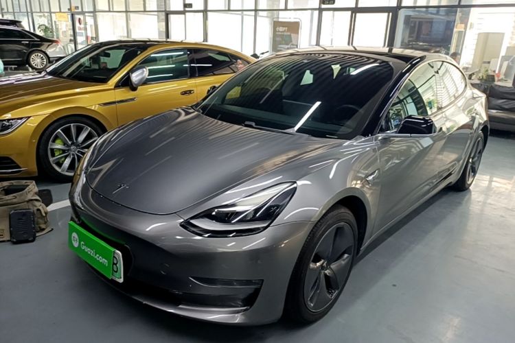 Tesla Model 3 2020 car image #2