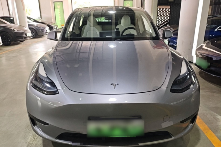 Tesla Model Y 2024 #3 Tesla Model Y 2024 car image #3