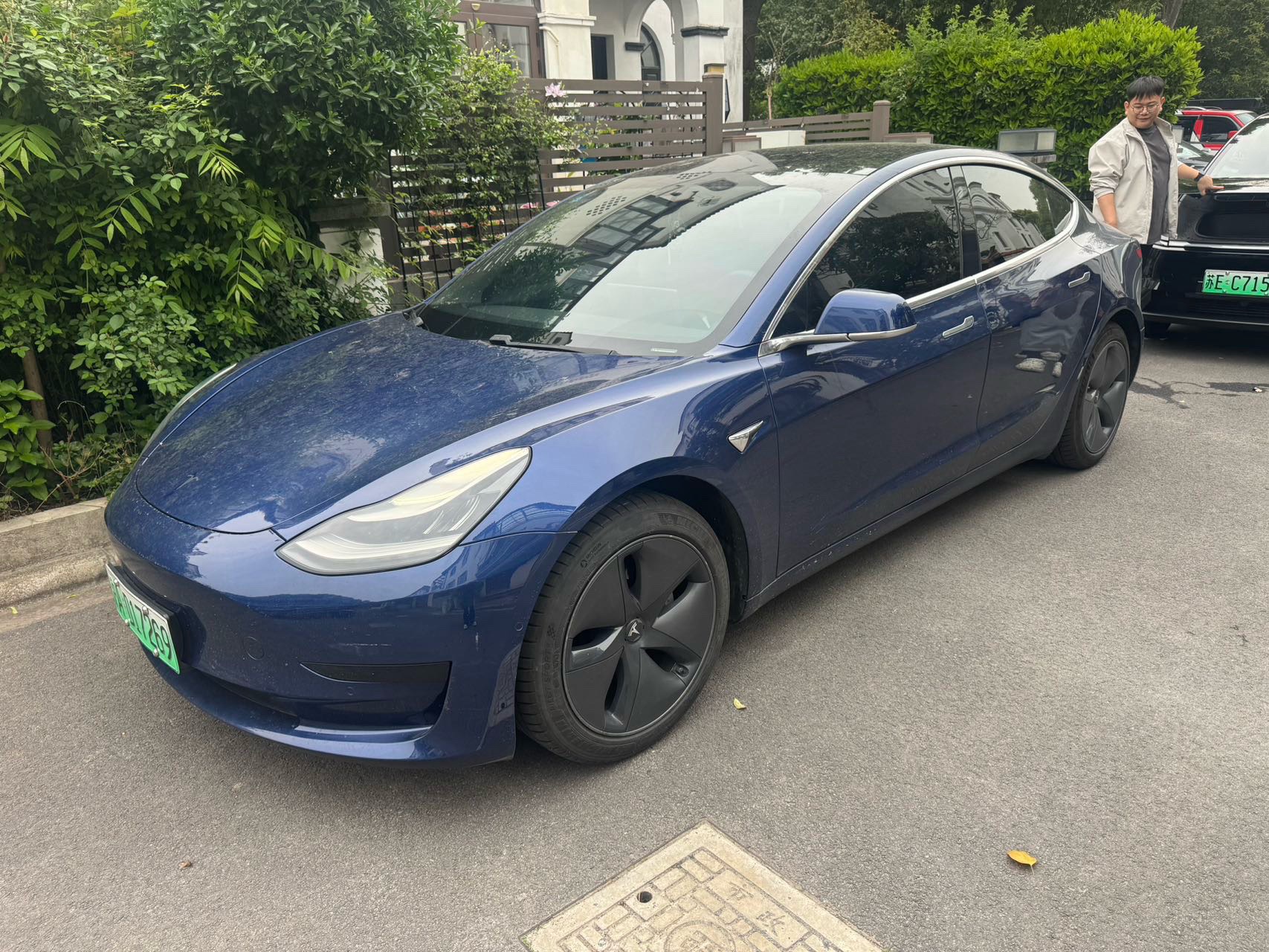 Tesla Model 3 2020 car image 