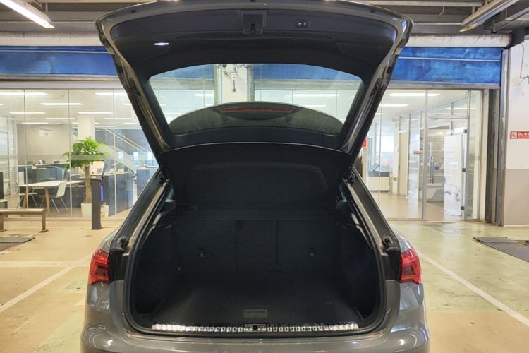 Audi Q3 2024 car image #19