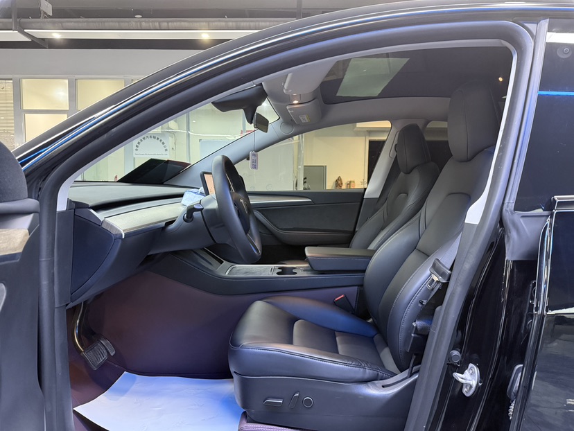 Tesla Model Y 2022 #4 Tesla Model Y 2022 car image #4