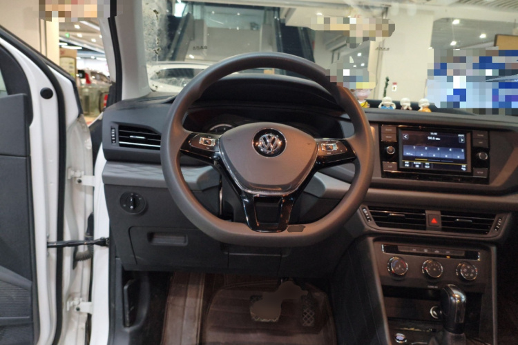 Volkswagen Tharu 2019 car image #12