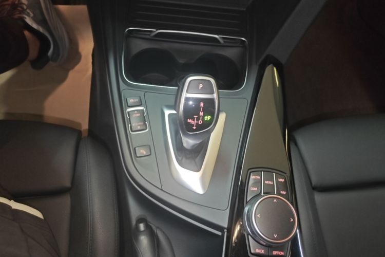 BMW 3 Series 2017 #14 BMW 3 Series 2017 car image #14