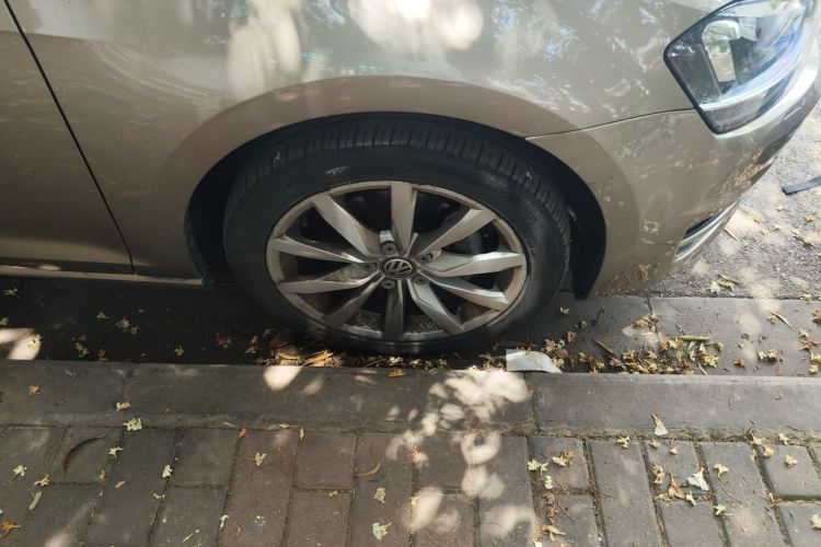 Volkswagen Golf 2015 car image #6