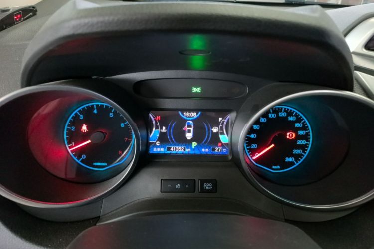 BYD Yuan 2017 #16 BYD Yuan 2017 car image #16