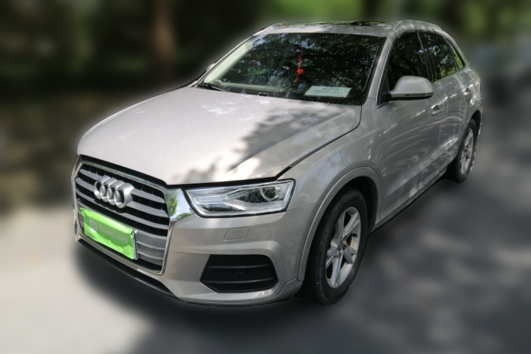 Audi Q3 2017 car image #2