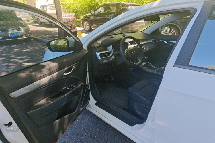 GEELY Emgrand 2019 car image #18