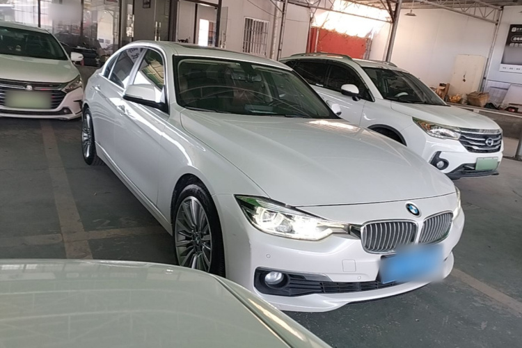 BMW 3 Series 2019 #4 BMW 3 Series 2019 car image #4