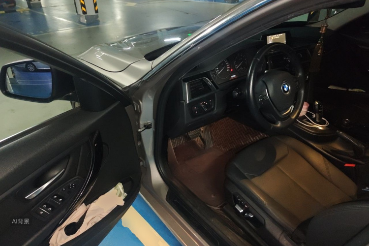BMW 3 Series 2017 صورة سيارة #18