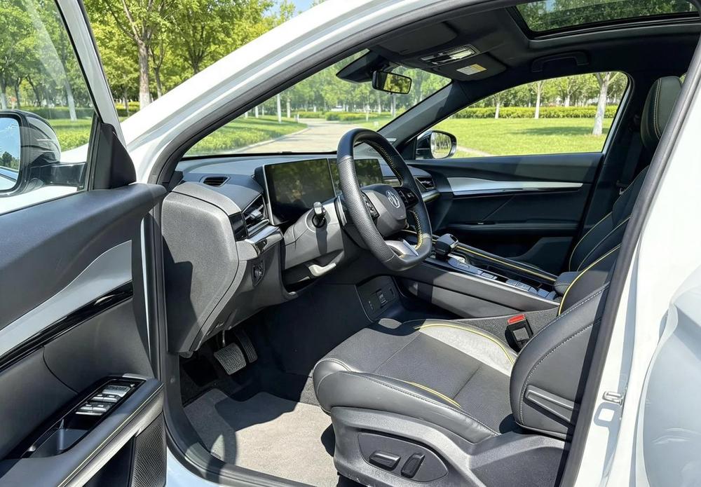 MG 5 Scorpio 2022 #8 MG 5 Scorpio 2022 car image #8