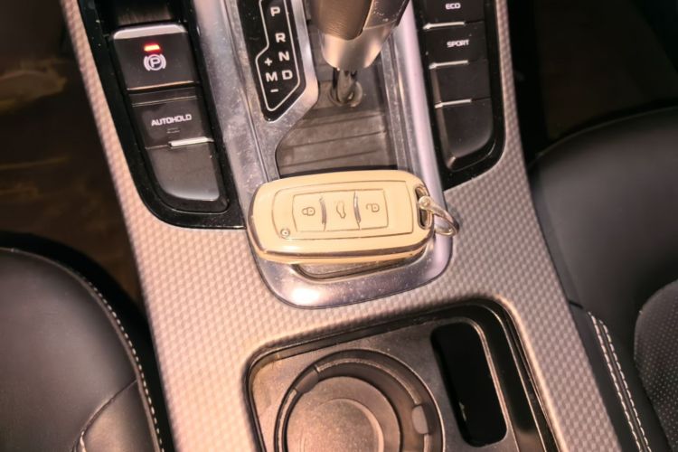 GEELY Emgrand GS 2016 car image #9