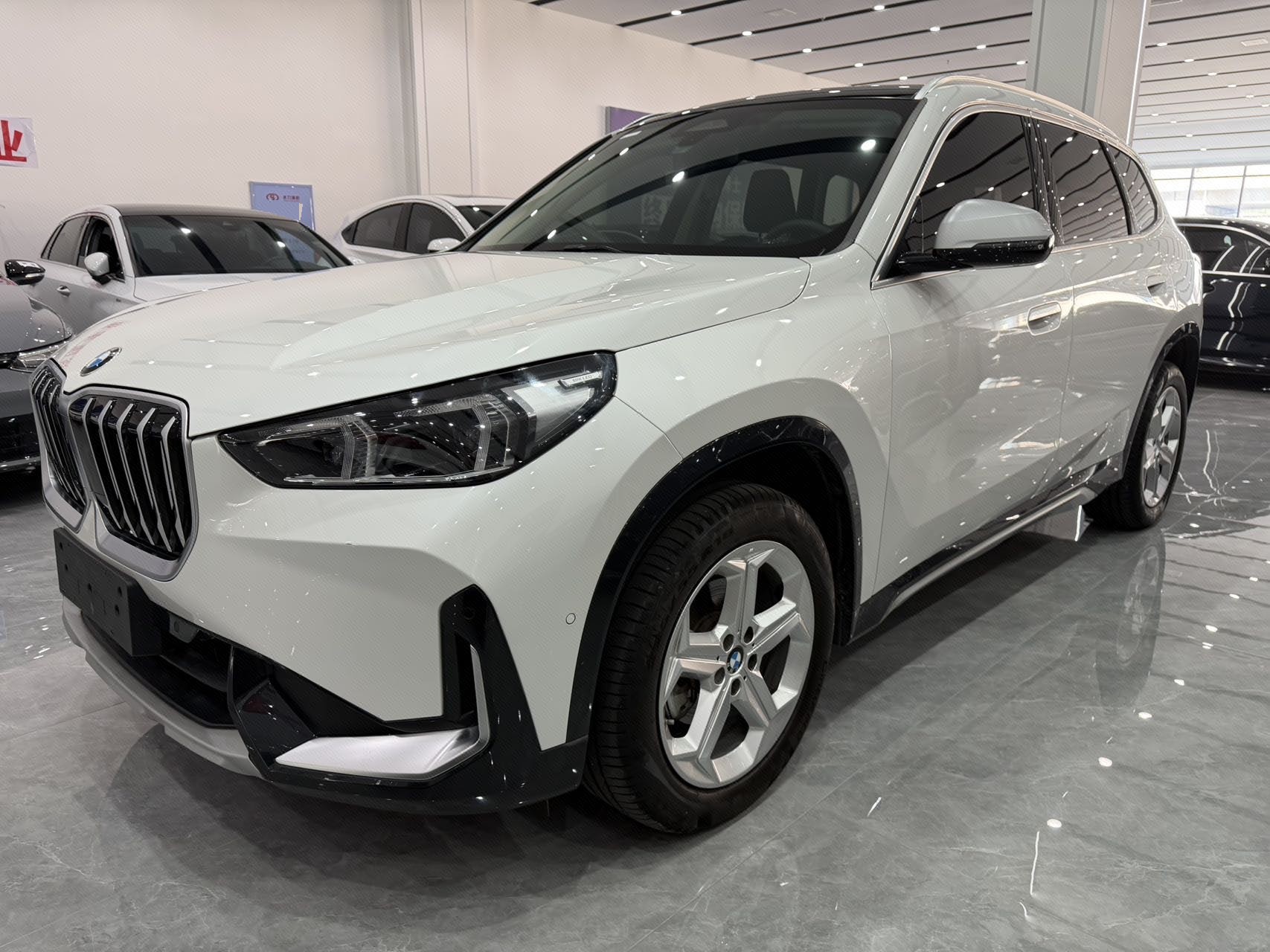BMW X1 2024 BMW X1 2024 car image