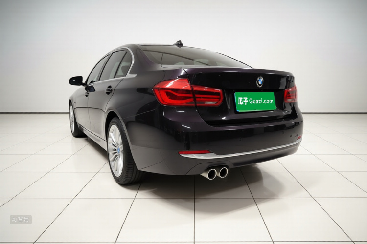 BMW 3 Series 2018 immagine di auto #5