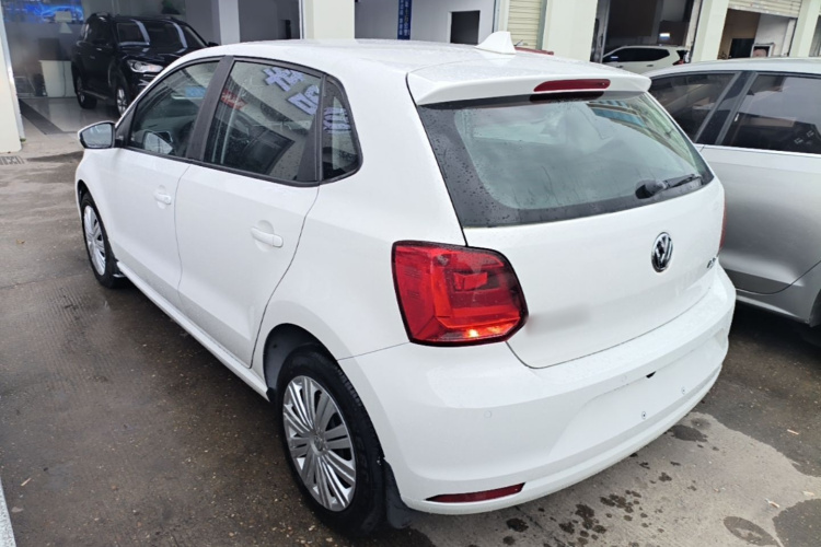 Volkswagen Polo 2017 car image #7