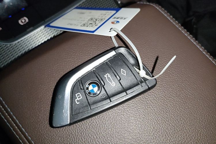 BMW 3 Series 2022 imagen de coche #9