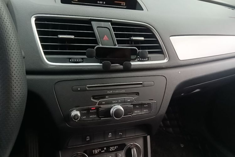 Audi Q3 2017 #13 Audi Q3 2017 car image #13
