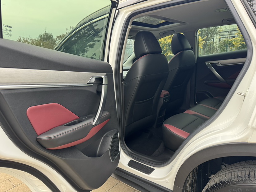 GEELY Coolray 2022 #7 GEELY Coolray 2022 صورة سيارة #7