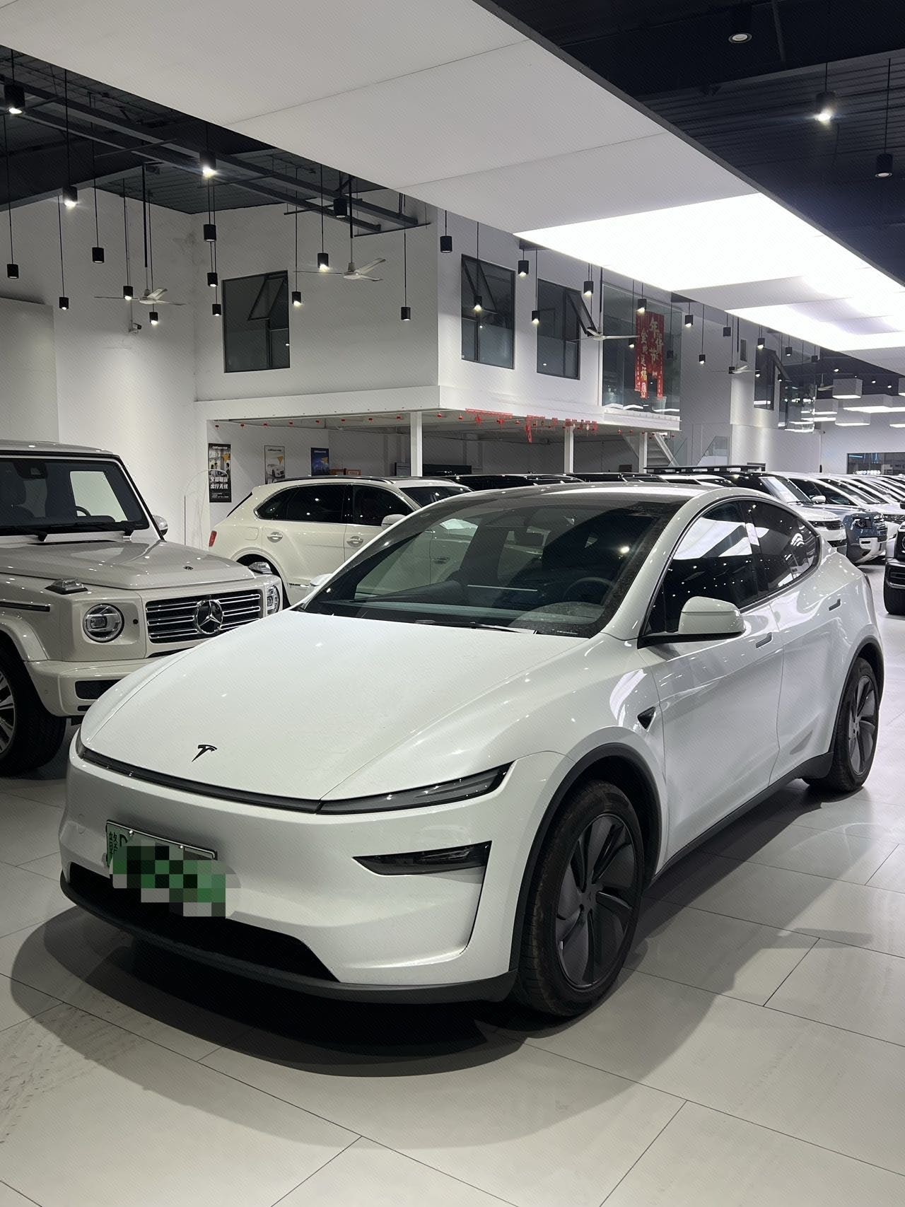 Tesla Model Y 2026 car image 