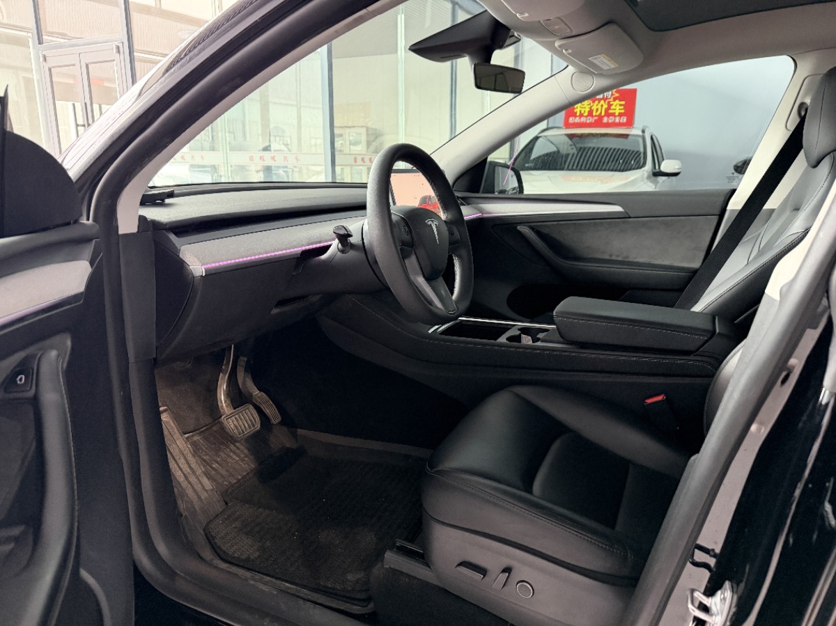 Tesla Model Y 2024 car image #7
